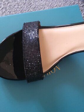 NEW PASHION FOOTWEAR CONVERTIBLE BLACK SANDALS